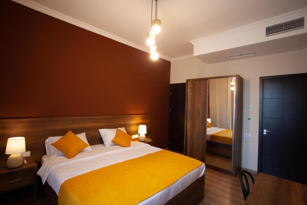 Hotel Avenue 106 Tbilisi Exterior photo