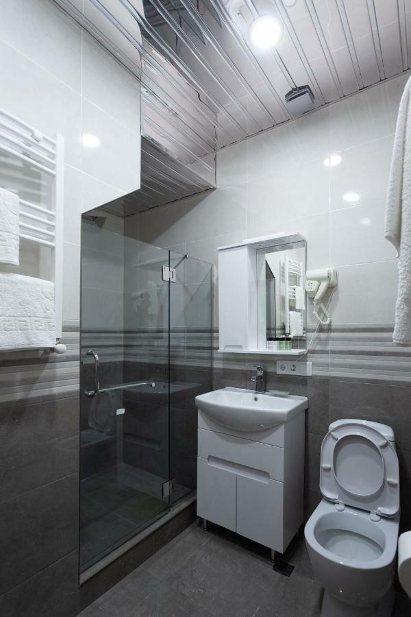 Hotel Avenue 106 Tbilisi Exterior photo