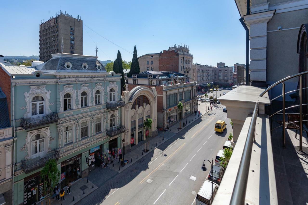 Hotel Avenue 106 Tbilisi Exterior photo