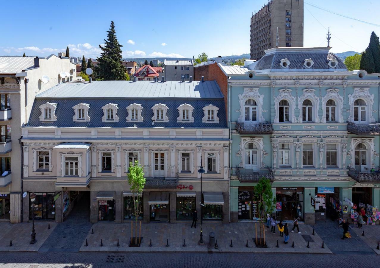 Hotel Avenue 106 Tbilisi Exterior photo