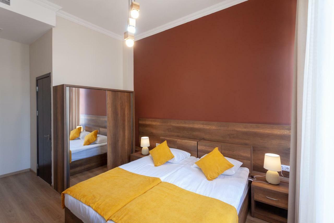 Hotel Avenue 106 Tbilisi Exterior photo
